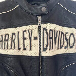 Harley-Davidson Women's Leather Motorcycle Jacket with Liner (S)